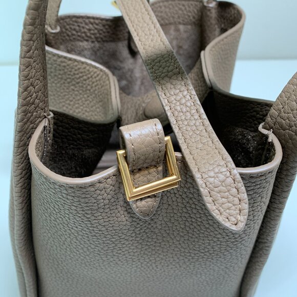 Songmont Medium Song Bag in Taupe – Full-Grain Leather, Like New w/ Dust Bag - Picture 11 of 16